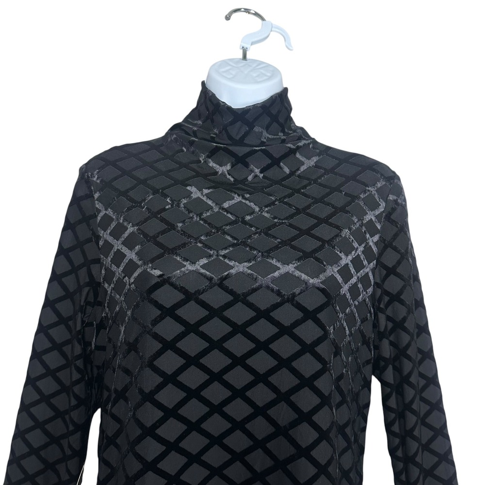 Tuckernuck Black Velvet Burnout Mally Turtleneck Top Pull On Long Sleeve L NWT‎ - Picture 6 of 12
